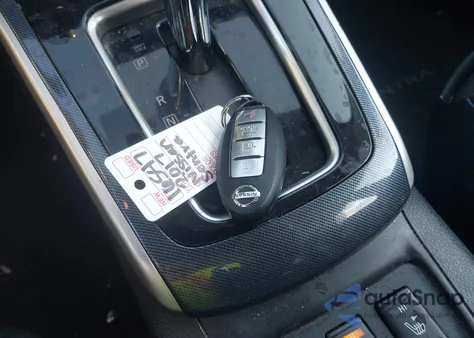 2017 Nissan Sentra Sr z USA, uszkodzony, nr VIN 3N1AB7AP1HY252976